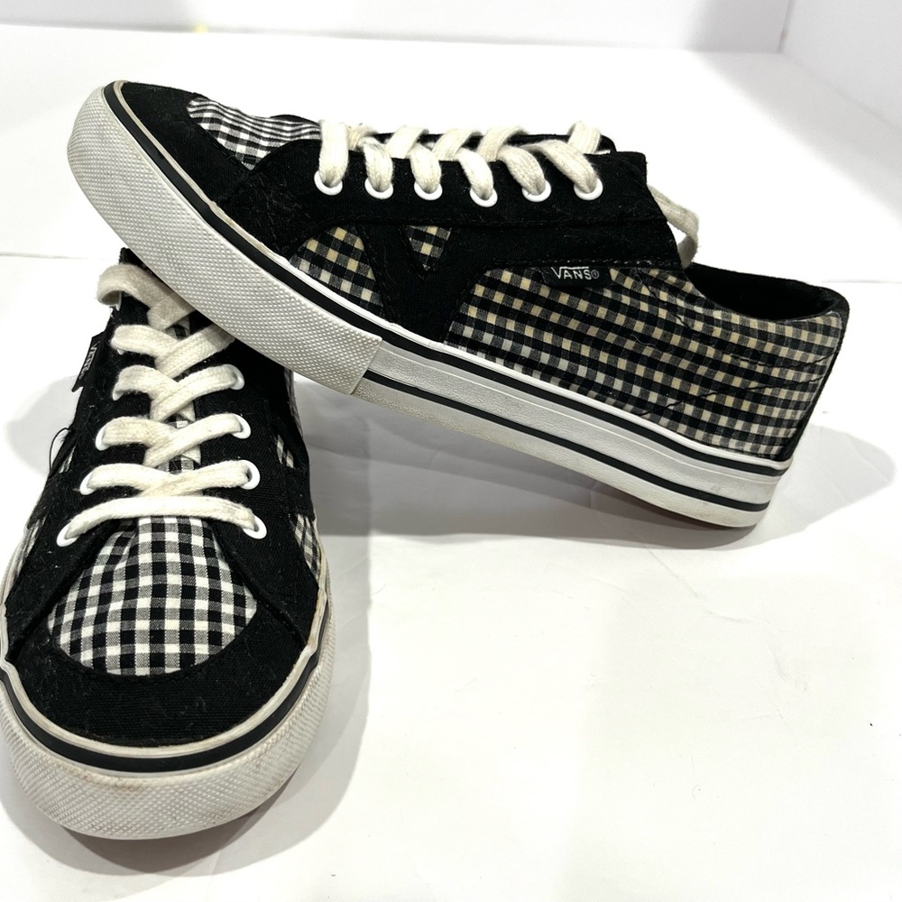 Women’s Vans Black and White Checkered Sneakers, Size 6.5, Lace Up, Low Top